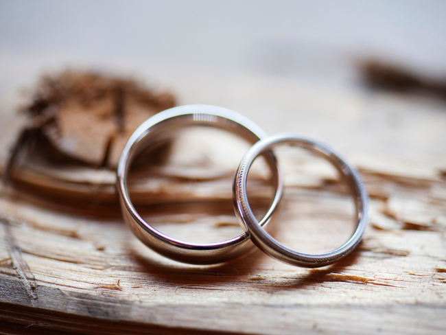 Rose Gold vs. 925 Silver-Plated Gold: All Key Differences to Help You Choose