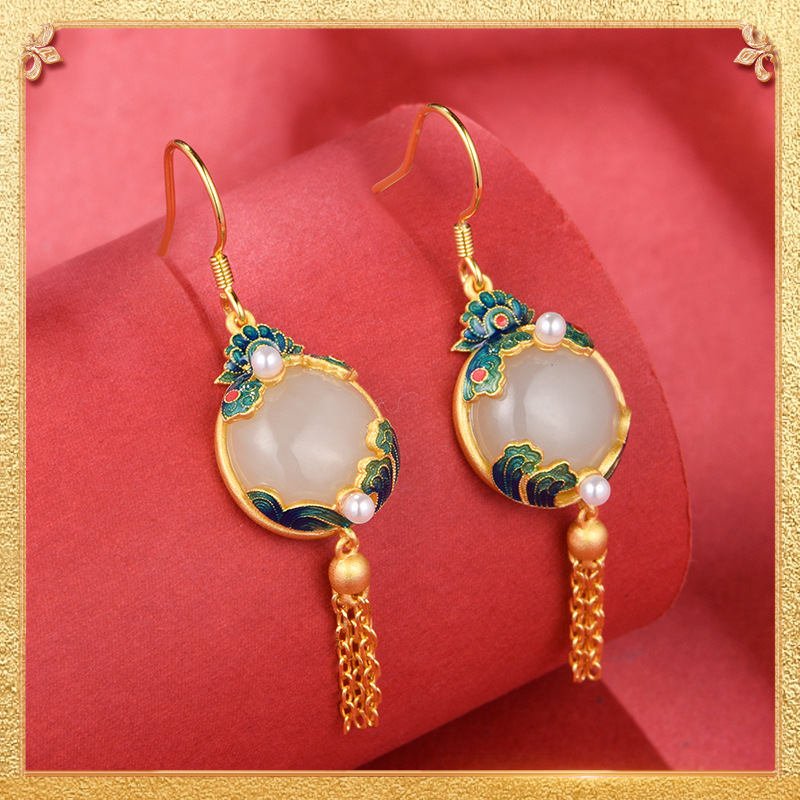 Unending Earrings - Vividly symbolizing eternal love.
