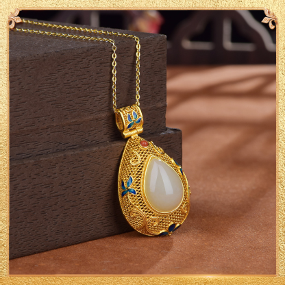 the fourth display of the butterflies in love with flowers pendant