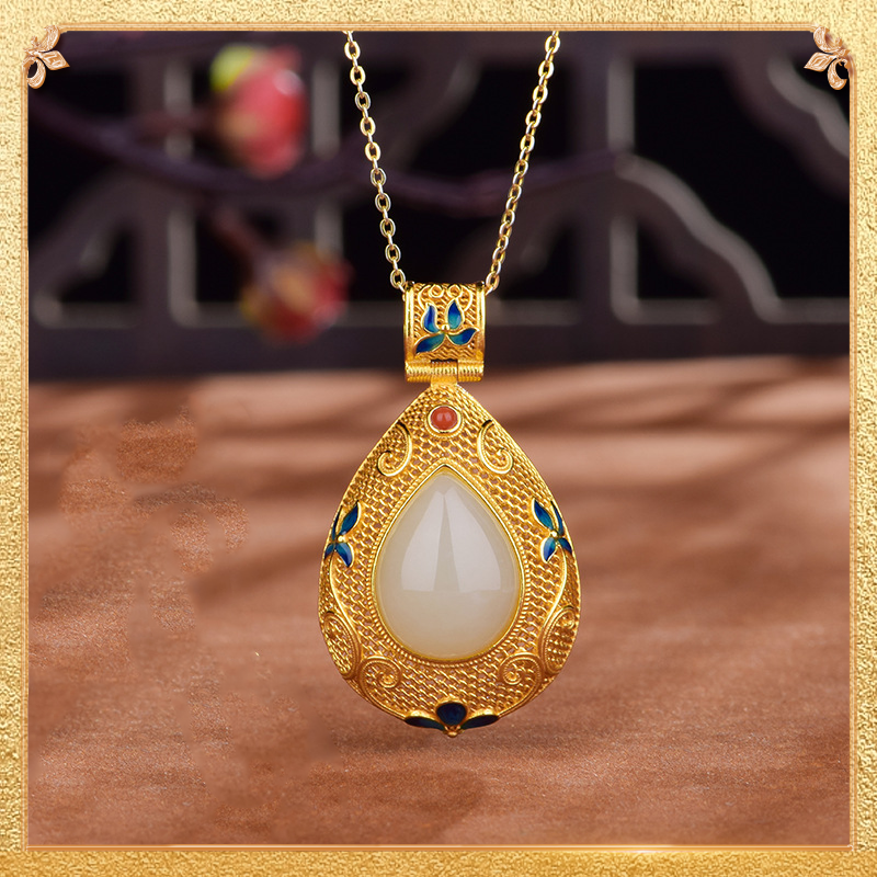 the first display of the butterflies in love with flowers pendant