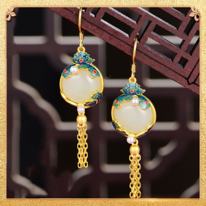 Unending Earrings - Vividly symbolizing eternal love.