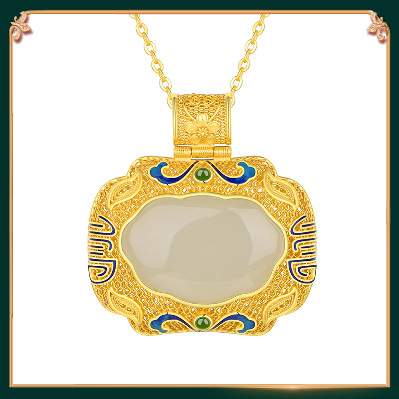 close-up shot display of the oblong ruyi pendant from HetianYu Mart