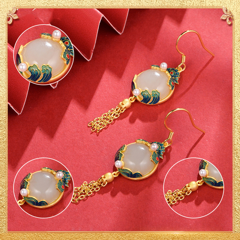Unending Earrings - Vividly symbolizing eternal love.