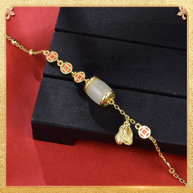 the fourth display of the good things peanut bracelet