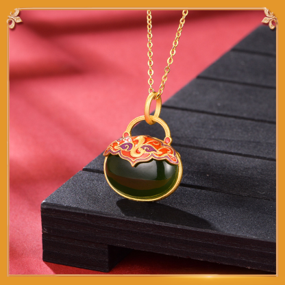 the second display of the phoenix nirvana pendant