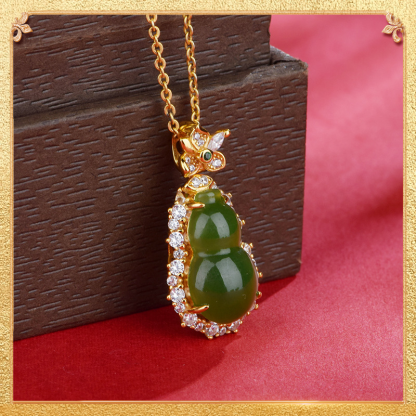 the third display of the gourd pendant