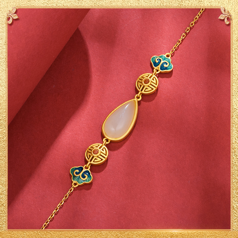 the second display of the auspicious and wish-fulfilling bracelet