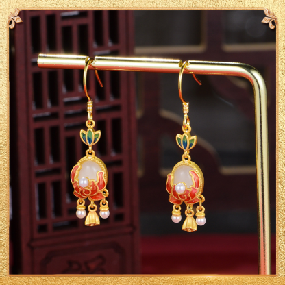 the third display of the heaven-made lotus earrings