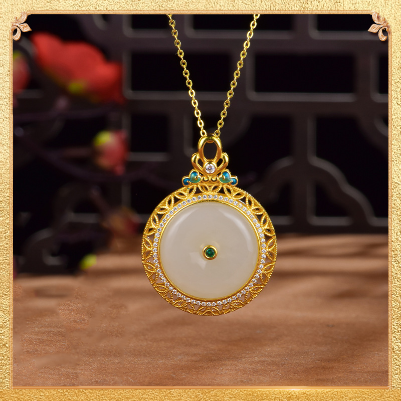 Close-up of the front side of the Chang'E pendant
