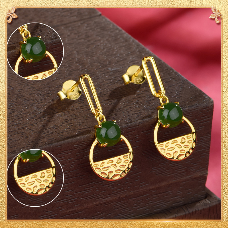 Detail display of the beloved earrings