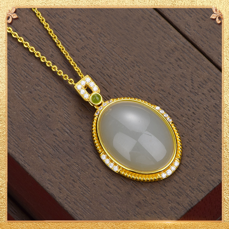 the third display of the auspicious fortune pendant