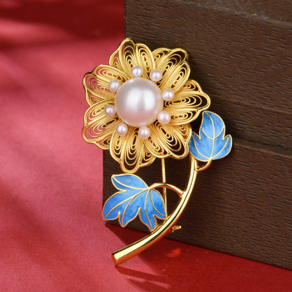 Hetian Jade "Pipa" Dual-Wear Pendant & Brooch (Model K4769)