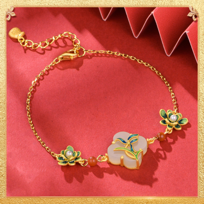 the first display of the orchid bracelet
