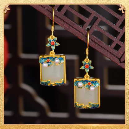 the third display of the great luck earrings