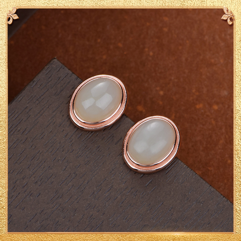 the second display of the dazzling ear studs