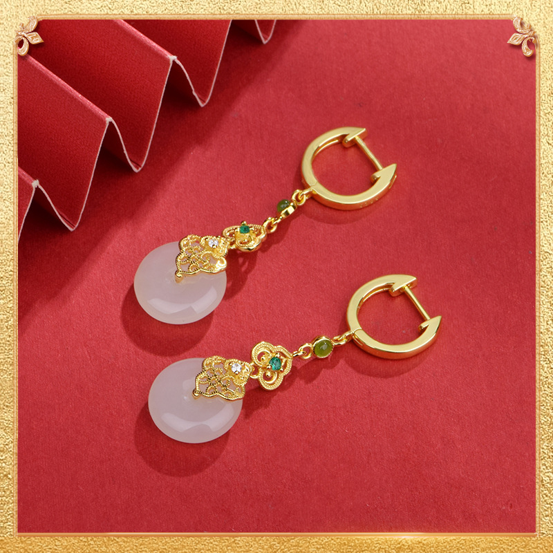 the second display of the Ping'an Earrings
