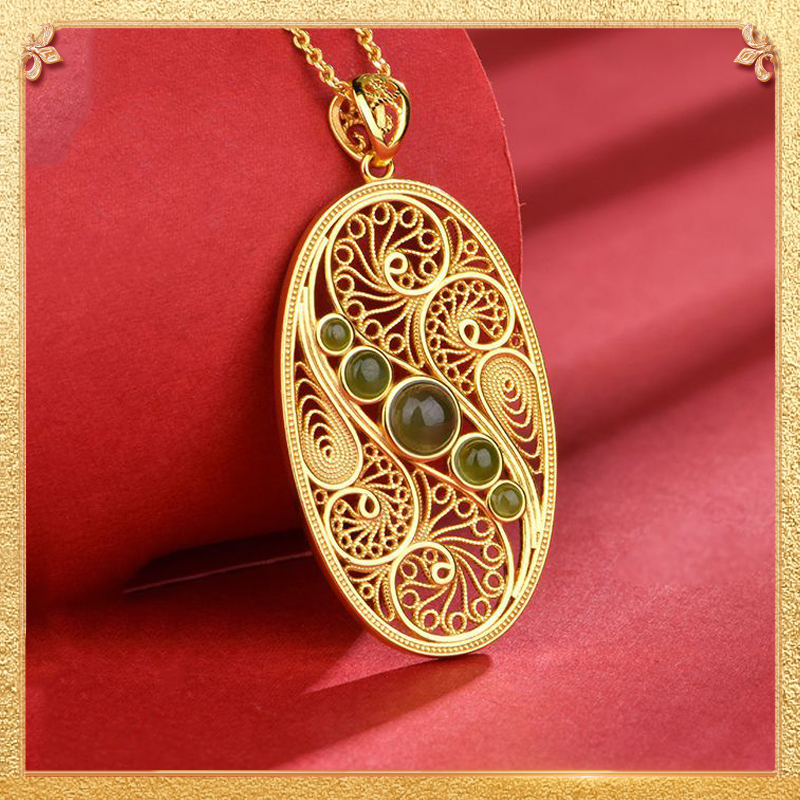 the third display of the flowers pendant