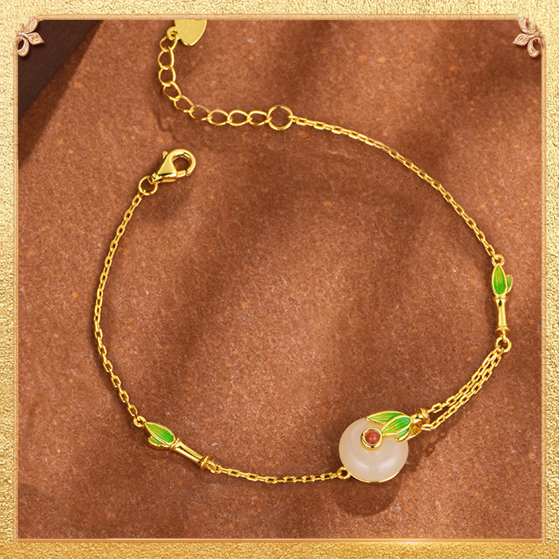 the first display of the rising steadily bracelet