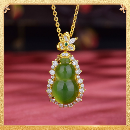 the first display of the gourd pendant