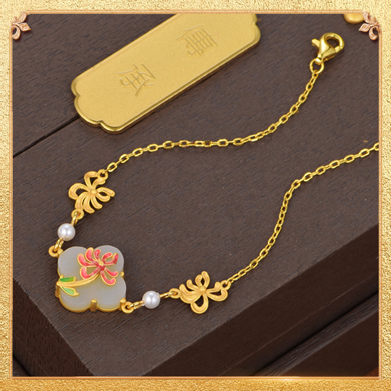 the third display of the daisy bracelet