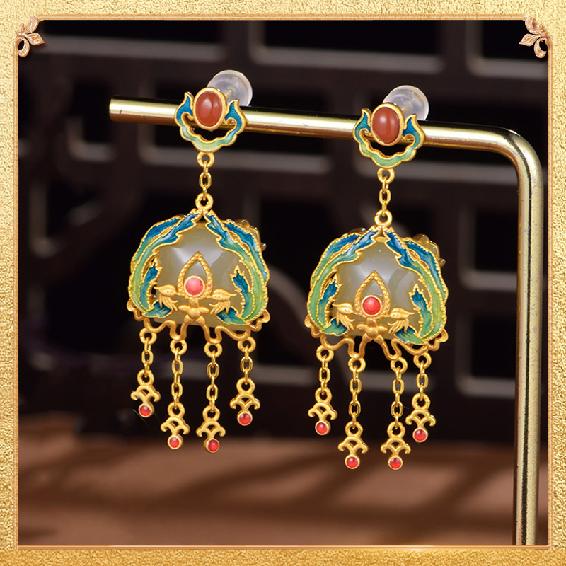 the first display of the phoenixes earrings