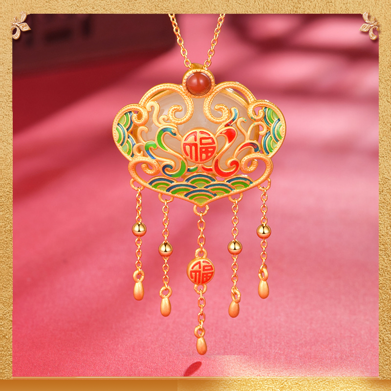 the first display of the phoenix ruyi lock pendant