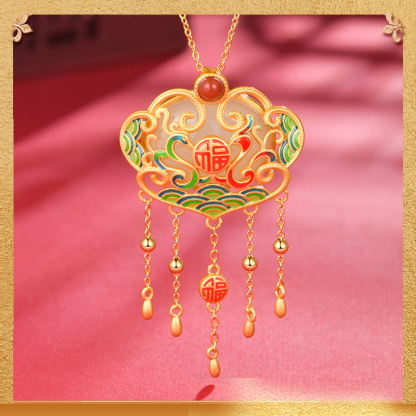 the first display of the phoenix ruyi lock pendant