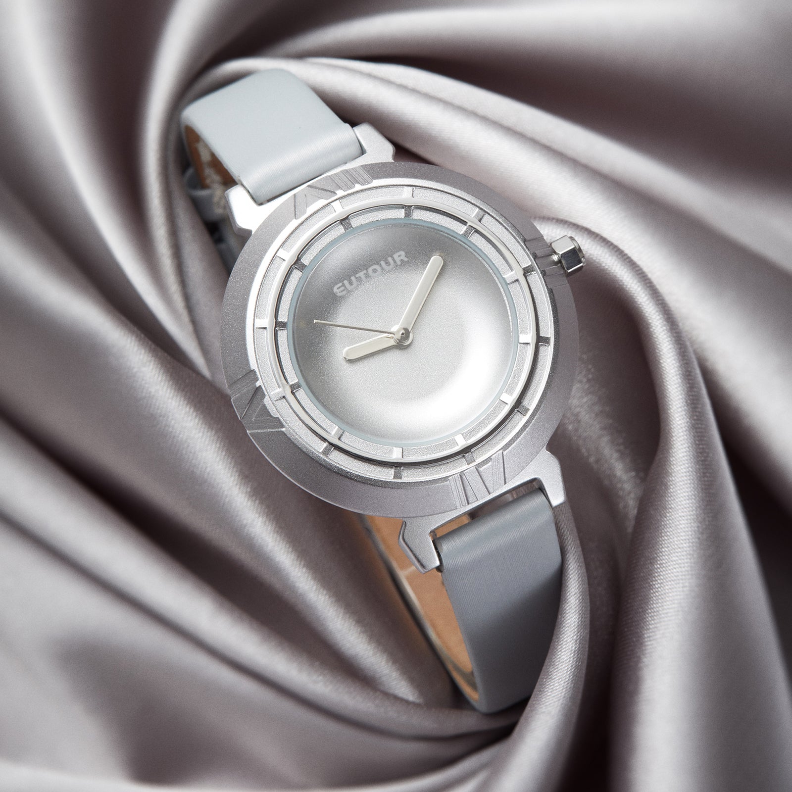 EUTOUR Elegance Quartz Women's Watch Analog U044