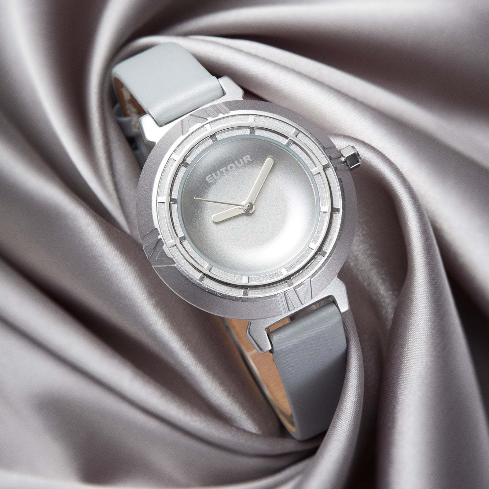 EUTOUR Elegance Quartz Women's Watch Analog U044