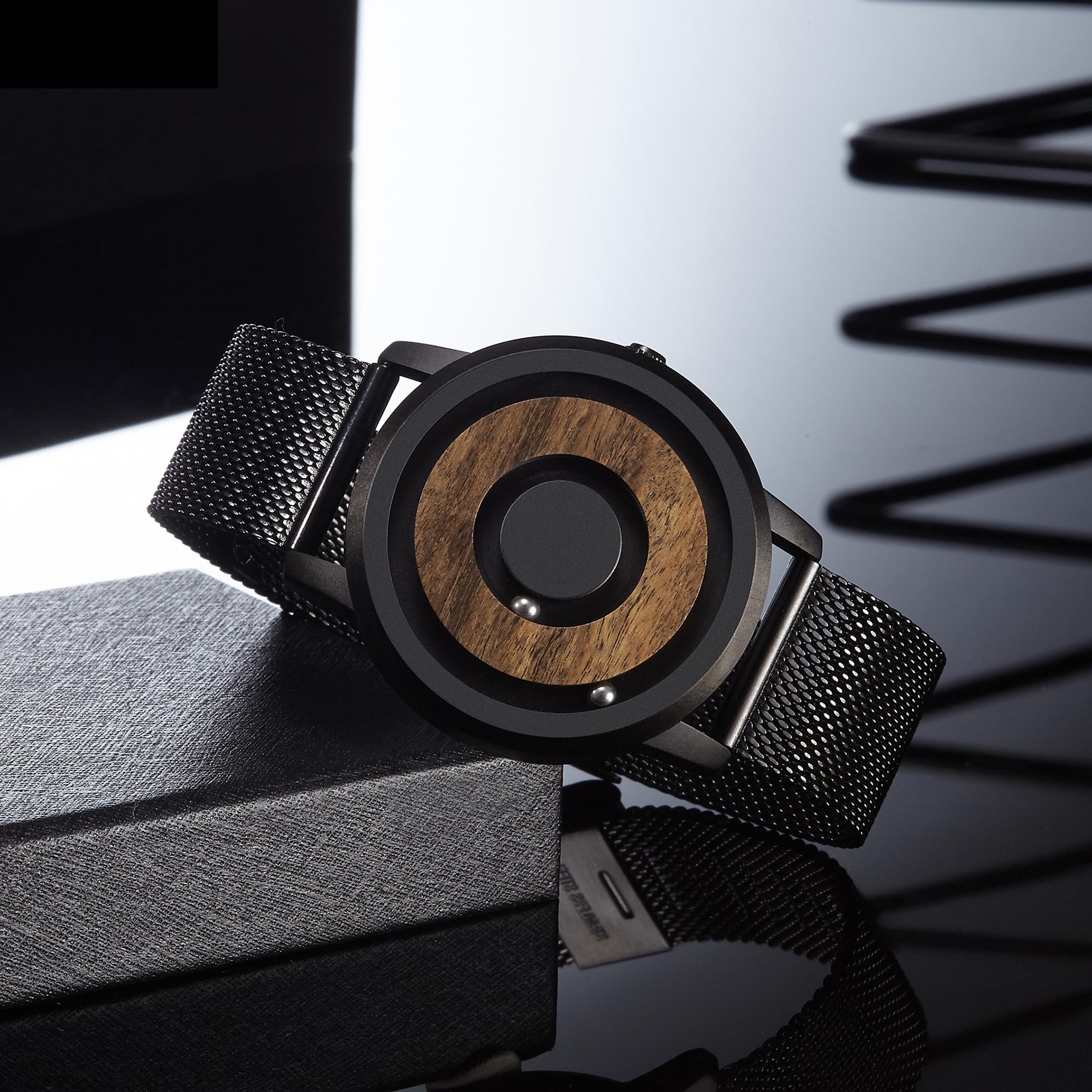 EUTOUR Magnetic Wooden Watch