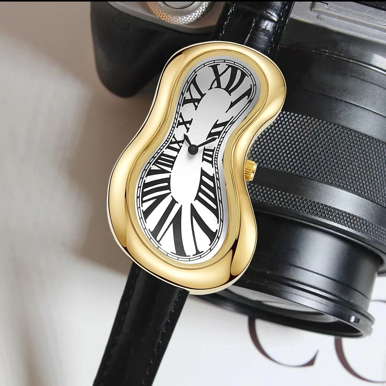 Melting Crash Watch Dali Paris French Rare Irregular Shape Vintage Waterproof