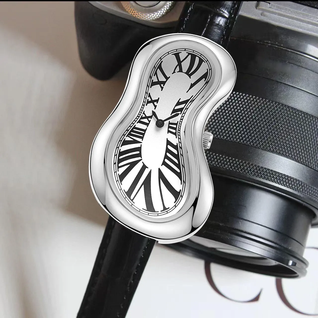 Melting Crash Watch Dali Paris French Rare Irregular Shape Vintage Waterproof