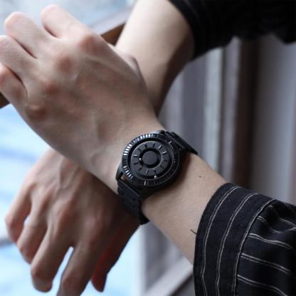 EUTOUR Magnetic Fancy Quartz Watches