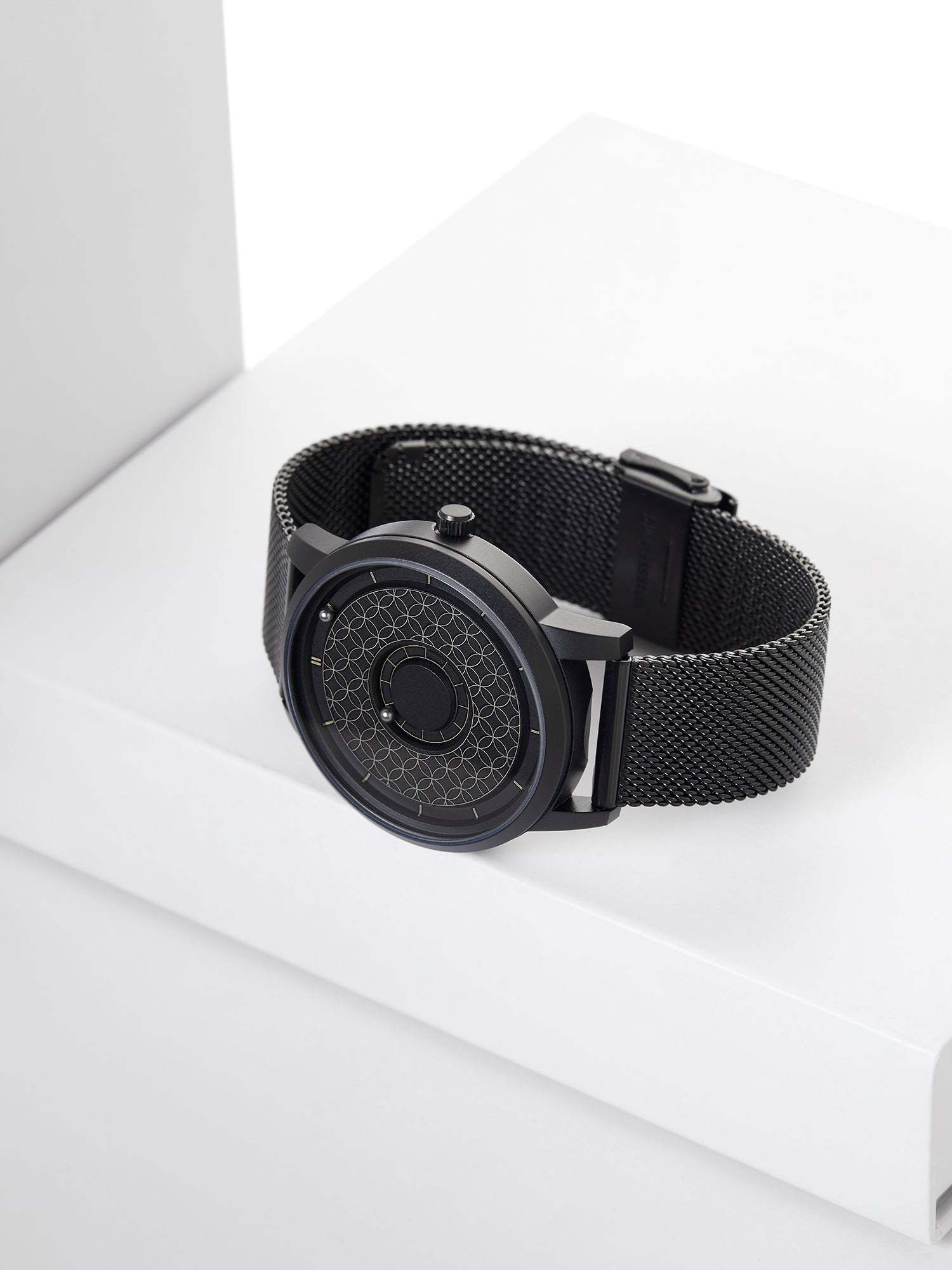 EUTOUR Magnetic Minimalist Watch U040D