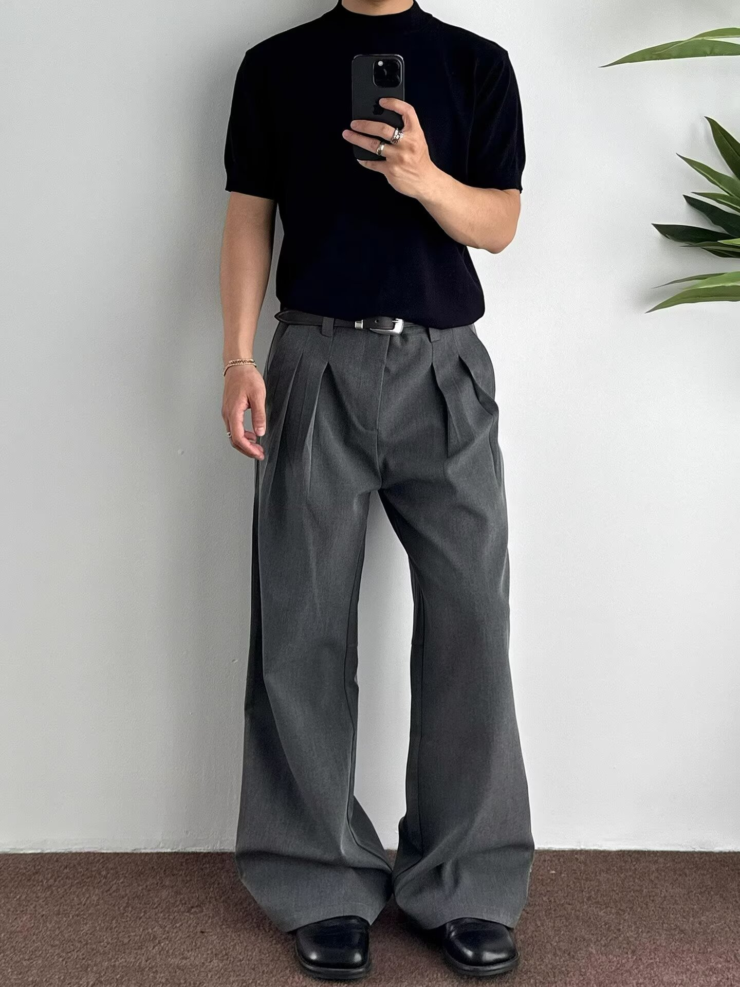 Men's Clean Fit Double-Pleated Wide-Leg Pants