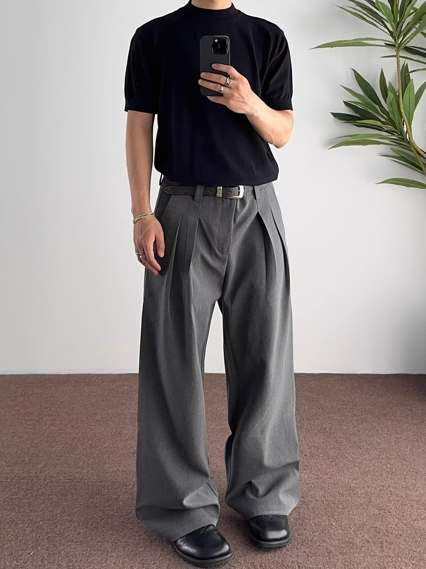 Men's Clean Fit Double-Pleated Wide-Leg Pants