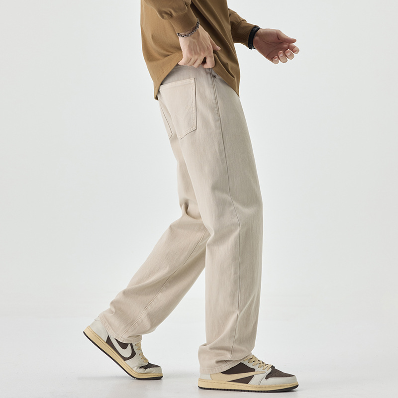 Men’s Clean Fit Vintage White Straight-Leg Jeans