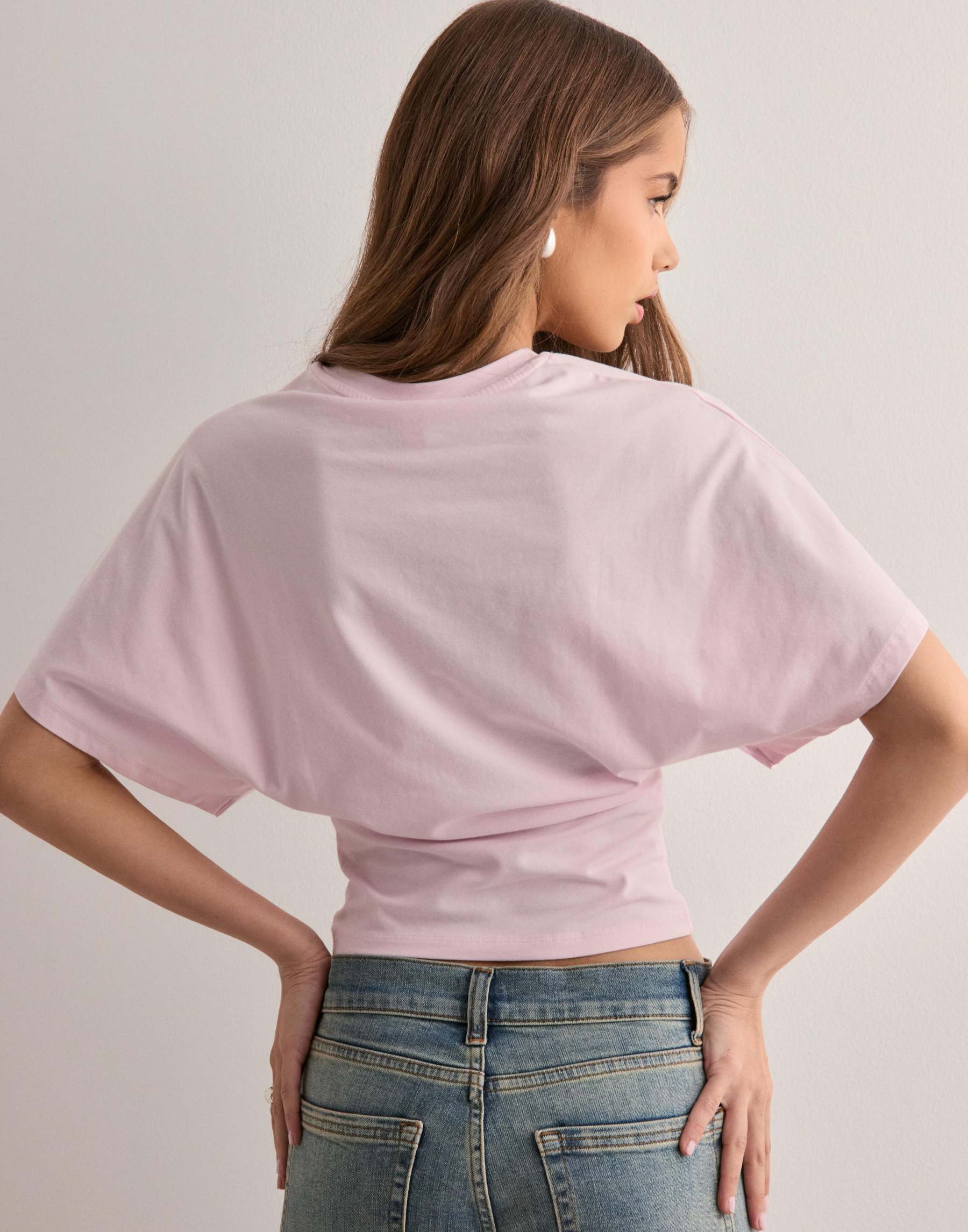 Roksana / T-shirt with wide sleeves