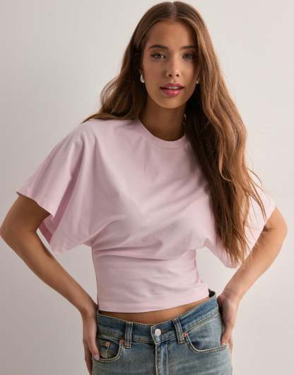 Roksana / T-shirt with wide sleeves