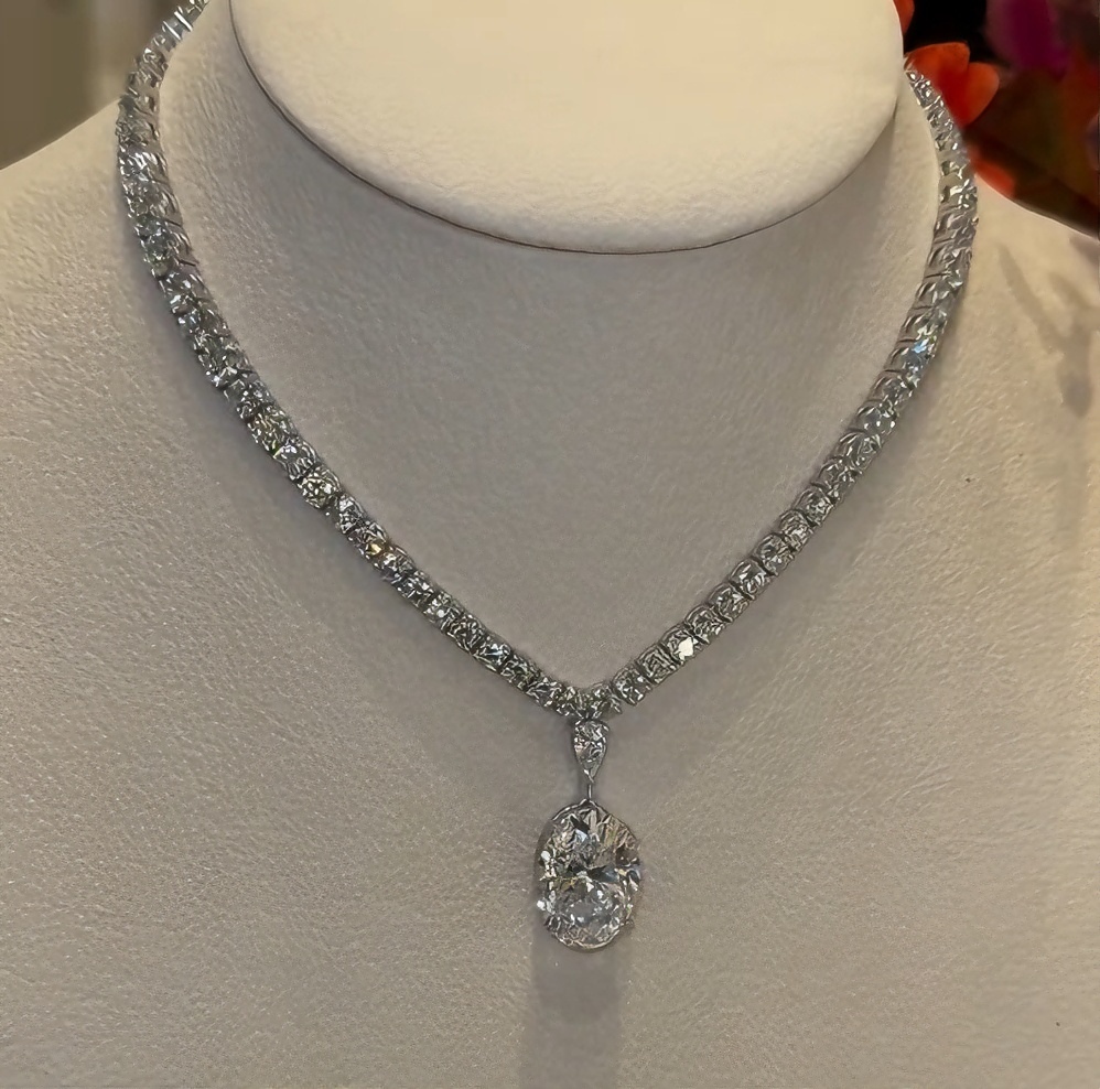 18.5ct Oval Cut White Sapphire Necklace
