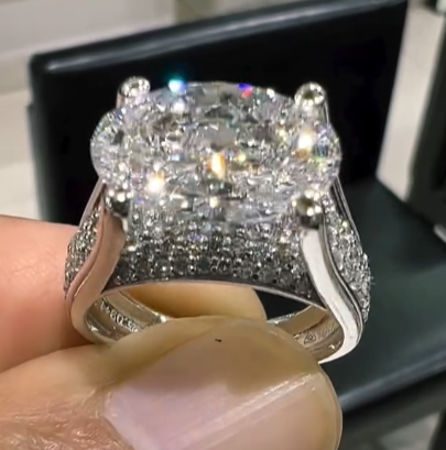 Luxurious 3.5ct Princess Cut White Sapphire Diamond Engagement Ring 