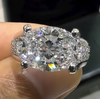 Luxurious 3.5ct Princess Cut White Sapphire Diamond Engagement Ring 