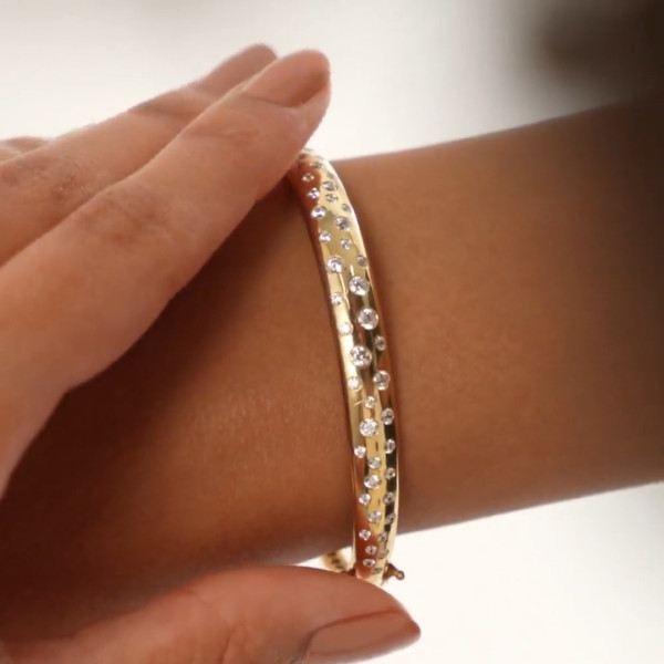 3.2ctw Round Cut White Sapphire Bangle Bracelet
