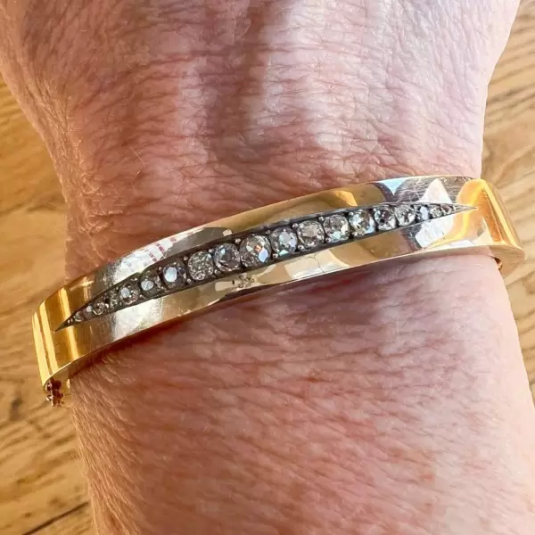 Vintage 7.5ctw Round Cut White Sapphire Hinged Bracelet