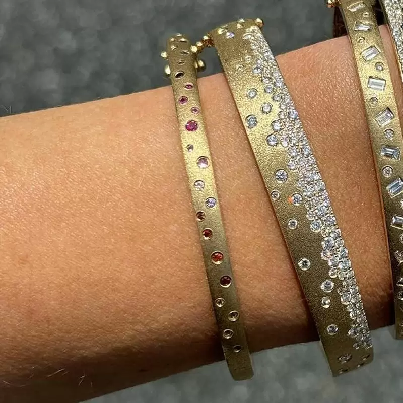 Flush Set Multicolor Sapphire Rainbow Starry Bangle