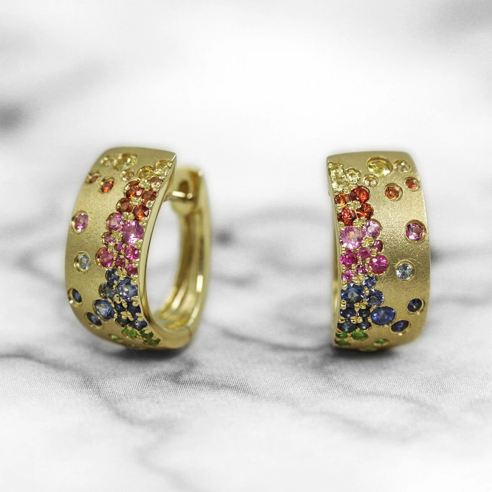 [Copy]Flush Set Multicolor Sapphire Starry Hoop Earrings