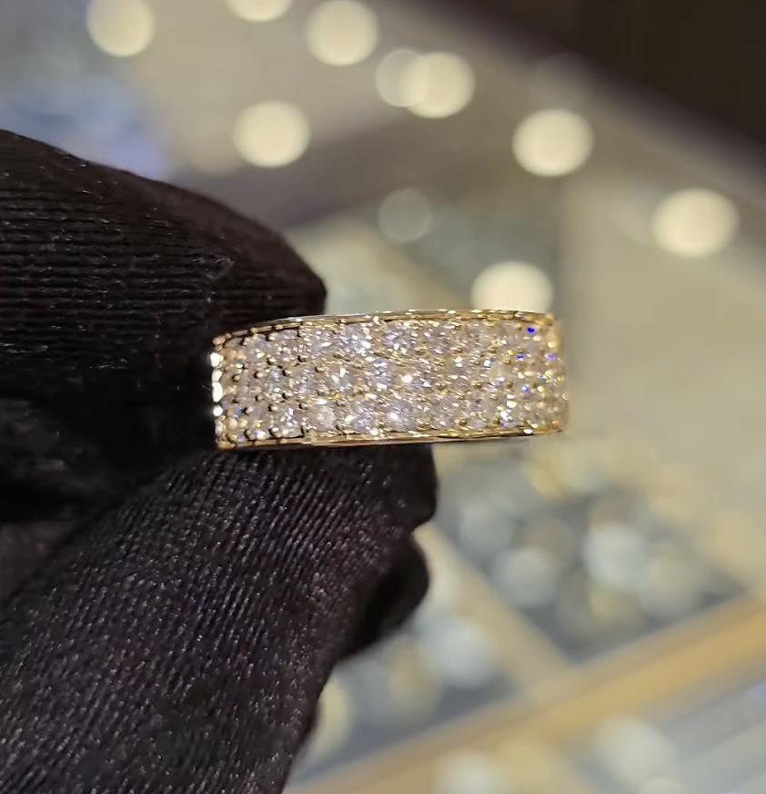 3.5ctw Round Brilliant Cut White Sapphire Band Ring