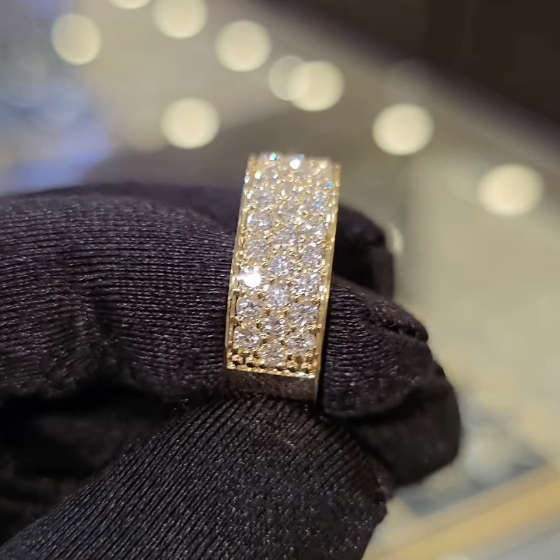 3.5ctw Round Brilliant Cut White Sapphire Band Ring