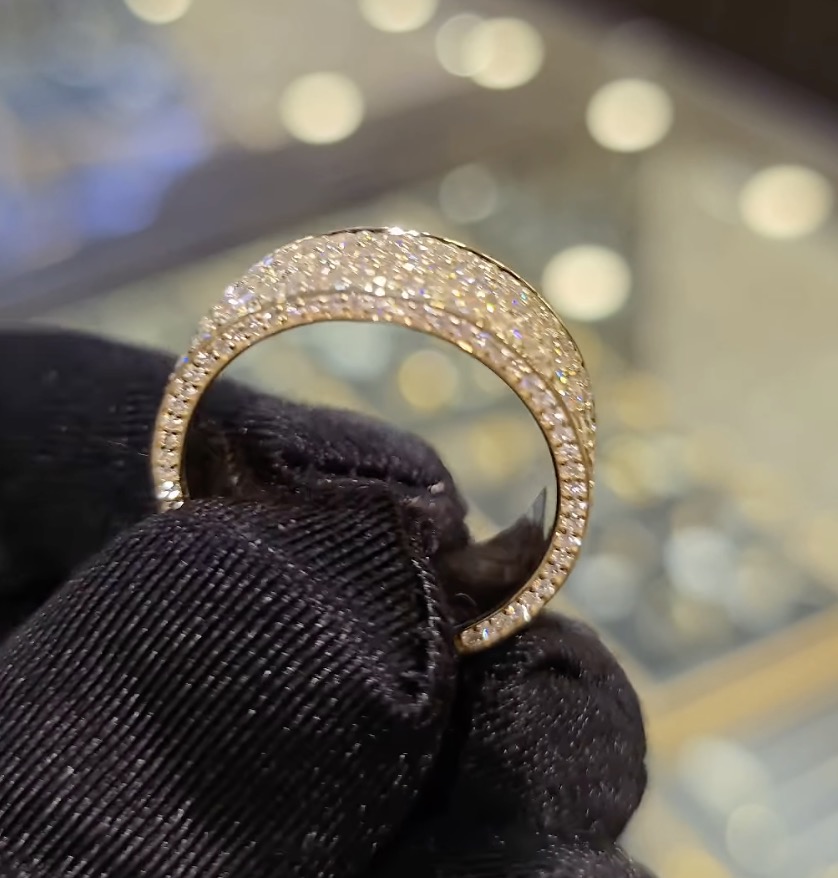 3.5ctw Round Brilliant Cut White Sapphire Band Ring