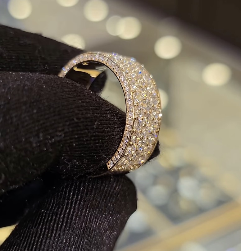 3.5ctw Round Brilliant Cut White Sapphire Band Ring